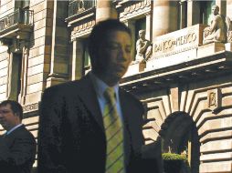 Cabizbajo. el pronóstio de crecimietno para este año bajó de 3.98 a 3.80 y el del 2013 se contrajo de 3.56 a 3.44 por ciento. EE  /