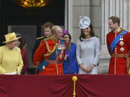 Con este medida,  el primogénito del príncipe Guillermo y su esposa Catalina, podrá acceder a la Corona sea cual sea su sexo. ARCHIVO  /
