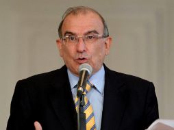 El jefe del equipo negociador del gobierno colombiano, Humberto de la Calle, dijo que las FARC tienen que responder a las víctimas. EFE  /