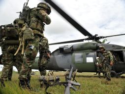 Pese a los diálogos de paz, el Gobierno Colombiano indicó que las operaciones contra los guerrilleros no se suspenden. ARCHIVO  /