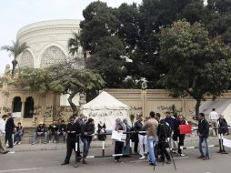 Manifestantes egipcios acampan alrededor del palacio presidencial en El Cairo. EFE  /