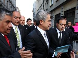 Miguel Ángel Mancera, a su llegada la Asamblea Legislativa para su toma de protesta como jefe de Gobierno del Distrito Federal. NTX  /