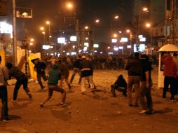 La oposición exigió de nuevo la retirada del decreto de Mursi y la anulación del controvertido proyecto de Constitución. EFE  /