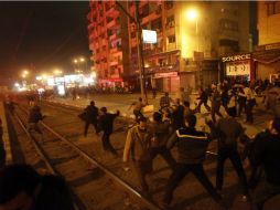 La violencia en los alrededores del Palacio Presidencial aún continuaba hasta la madrugada de este jueves.  /