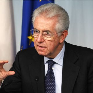 Pide Napolitano ''no mandar a pique'' gobierno de Monti
