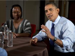 El presidente de EU, Barack Obama, en reunión privada donde llevó su cruzada contra el precipicio fiscal. AP  /