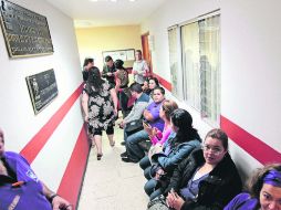 Bastaron unas cuantas horas de protesta para que los empleados del Congreso lograran destrabar el pago de sus salarios.  /