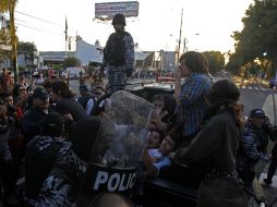 Hechos violentos durante la manifestación afuera de la Expo Guadalajara. ARCHIVO  /