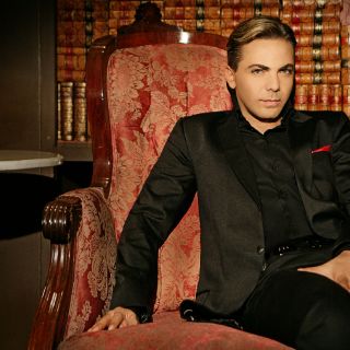 Cristian Castro llega a sus 38 años con nuevo disco en puerta