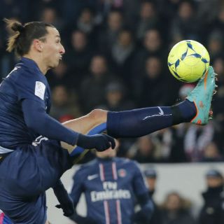 París Saint-Germain aleja crisis con goleada al Evian