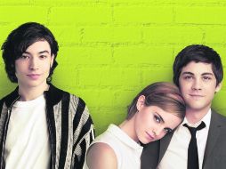 ARGUMENTO. Una historia de adolescentes y sus problemas.  /