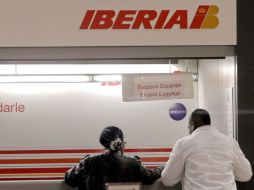 'El Estado debe tomar cartas en el asunto para garantizar la viabilidad de la principal aerolínea nacional', considera ABC. ARCHIVO  /