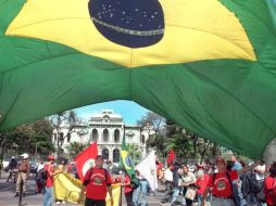Las manifestaciones contra la corrupción se repitieron en Sao Paulo, Brasilia y en otras capitales regionales. ARCHIVO  /