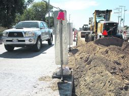 Las calles abiertas. Así luce la avenida zapopana; en horas pico se vuelve un gran estacionamiento, de acuerdo con quienes la utilizan.  /