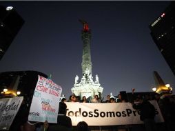 Manifestación en las escalinatas del Ángel de la Independencia a favor de los detenidos. NTX  /