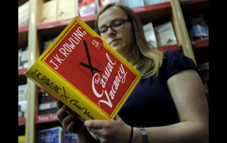 Edición de la novela de J. K. Rowling en inglés. ESPECIAL  /