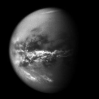 Logran imágenes de Nilo en miniatura en luna de Saturno