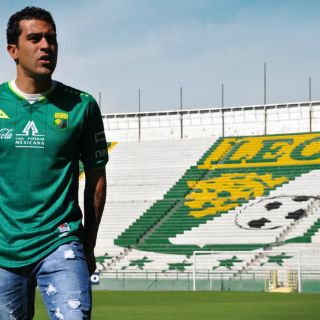 León presenta a Nery