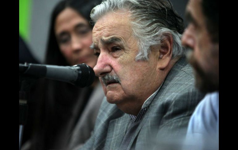 Mujica afirma que las pastillas no le sirvieron durante su tratamiento. ARCHIVO  /