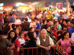 A las 23:00 horas se cerrarán las puertas del templo en caso de que la afluencia de personas descienda.  /