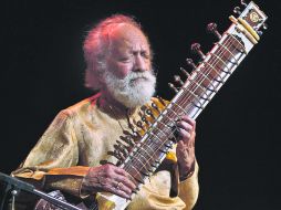 The beatles. El acercamiento que tuvo el músico hindú con George Harrison influyó para que apareciera en obras de los ingleses. AP  /