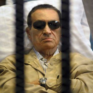 España confisca 36.5 millones de dólares de Mubarak