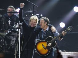 Bon Jovi y Springsteen cantaron ''Born Run'' a dueto. REUTERS  /