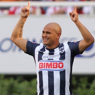 Suazo se reúne con Sampaoli