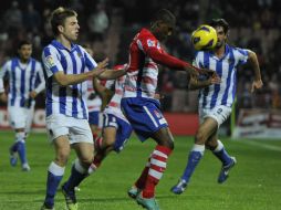 Durante el encuentro hubo pocas oportunidades de gol. EFE  /