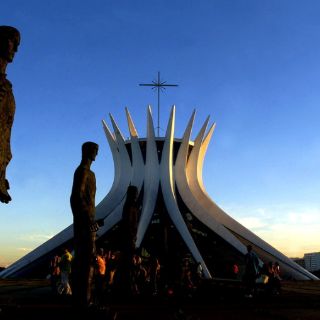 Brasil recuerda Niemeyer en el día de su nacimiento