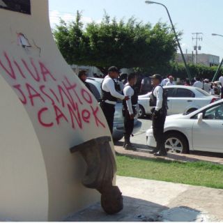 Interponen denuncia por derribo de busto de Mouriño en Campeche