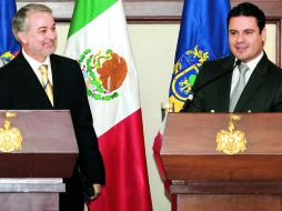 Sobre el Presupuesto de Egresos 2013 Emilio González dijo quedar satisfecho, Aristóteles Sandoval dijo que esperará a revisarlo a fondo  /