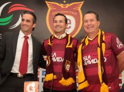 Juan Carlos Leaño, Manuel Vidrio y Efraín Flores en la presentación de hoy.  /