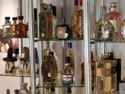 Buscan evitar el consumo de productos apócrifos. ARCHIVO  /