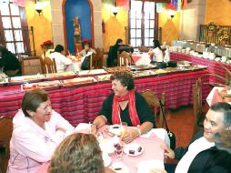 Verifican hoteles, restaurantes, discotecas, líneas aéreas y camioneras. ARCHIVO  /