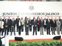 Presentación. Hay 46 personas en el equipo del gobernador electo; laborarán sin remuneración hasta el 1 de marzo de 2013.  /