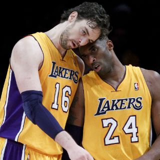 Los Lakers ganan en el último suspiro