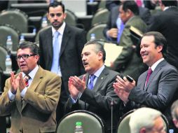 Ricardo Monreal, Beltrones y Mario Sánchez, en la sesión de ayer. La reforma pasó con 424 votos de los 500 totales. EL UNIVERSAL  /