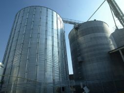 Con los nuevos depósitos se ahorrará hasta un 30 por ciento en la compra de granos y pastas, al exterior. ARCHIVO  /