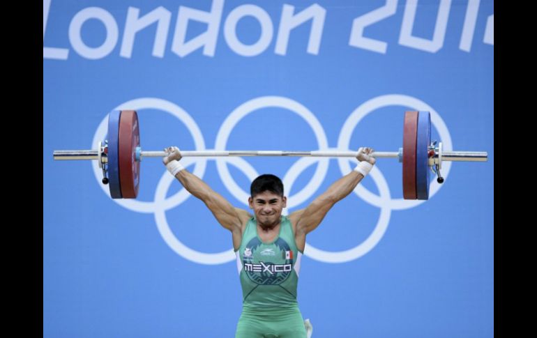 El pesista Lino Montes (foto), el equipo varonil de tiro con arco y el marchista Eder Sánchez entre los mejores. ARCHIVO  /