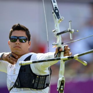Juan René Serrano cambia de entrenador