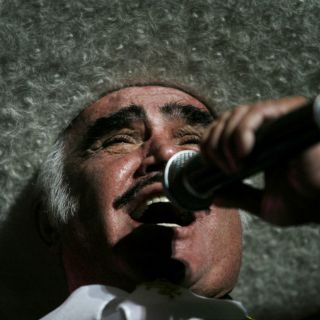 Famosos sortean complicado 2012