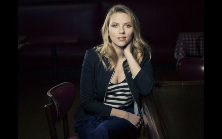 Johansson, de 28 años, ya ha demostrado que tiene aptitudes histriónicas suficientes para Broadway. AP  /