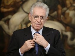 Monti entregó la renuncia durante una breve reunión en el palacio presidencial. REUTERS  /