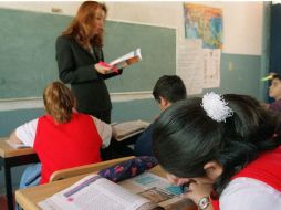 Con la reforma educativa, las nuevas plazas de docentes serán controladas por el Estado a través de evaluaciones obligatorias. ARCHIVO  /