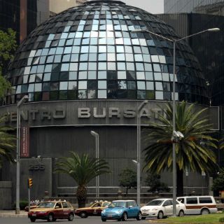 Suspenderá sector financiero operaciones este martes