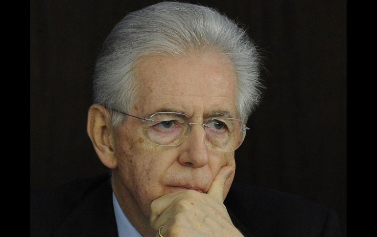 Mario Monti, quien dimitió el viernes de su cargo de primer ministro de Italia. ESPECIAL ANSA  /