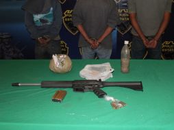 Uno de los sujetos detenidos cuenta con antecedentes penales por diversos delitos.  /