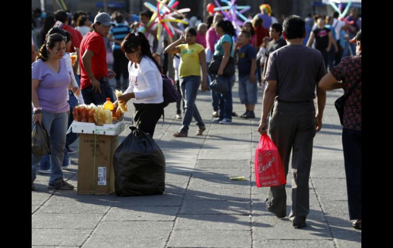 El Centro tapatío fue un ''mar'' de gente por las calles.  /