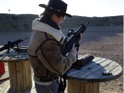 Sobre la idea de restablecer una prohibición que estuvo vigente entre 1994 y 2004. AP  /